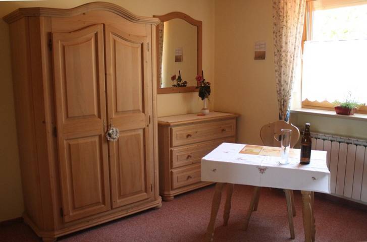 Ganze Ferienwohnung, Haus Scharmer - Einzelzimmer mit Du/Wc 15qm, zentrale Lage in Prien, Prien am Chiemsee