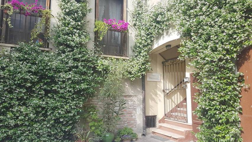 Location de vacances pour 6 personnes, avec vue ainsi que jardin et vue sur le lac à Mantoue - 4