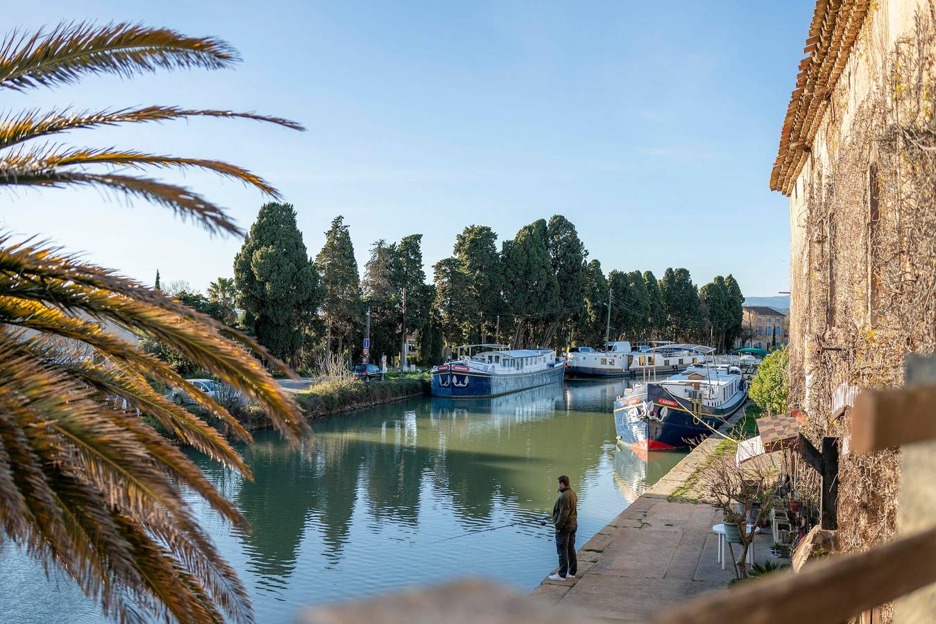 Entire apartment, Apartment 'Le Somail - Louis 14' with Lake View, Wi-Fi and Air Conditioning in Ginestas, Mediterranean Coast (France)