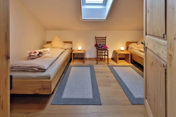 Ferienwohnung für 4 Personen, mit Balkon und Garten in Traunreut - 2