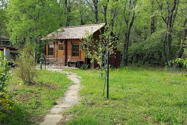 Chalet pour 3 personnes, avec terrasse et jardin