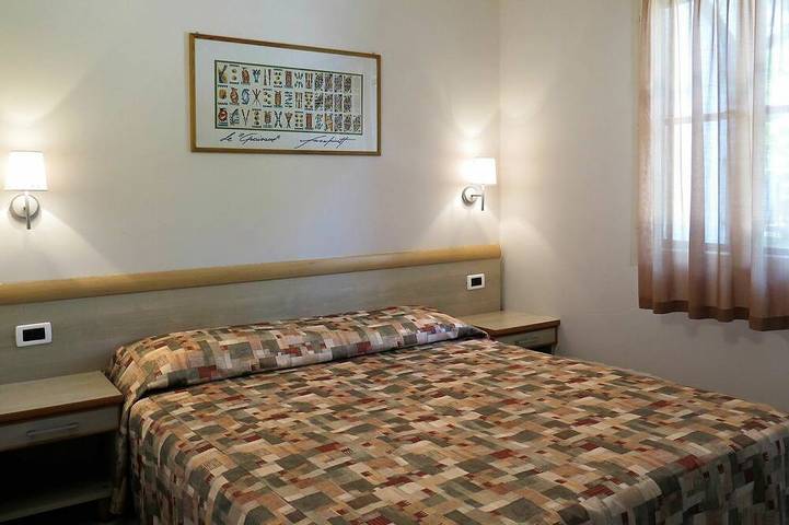 Bungalow für 4 Personen, mit Garten und Pool in Grado - 2