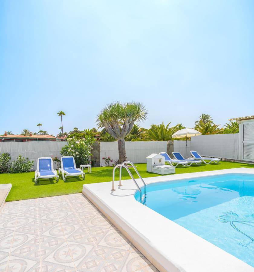 Bungalows Las Almenas in Campo Internacional, San Bartolomé de Tirajana