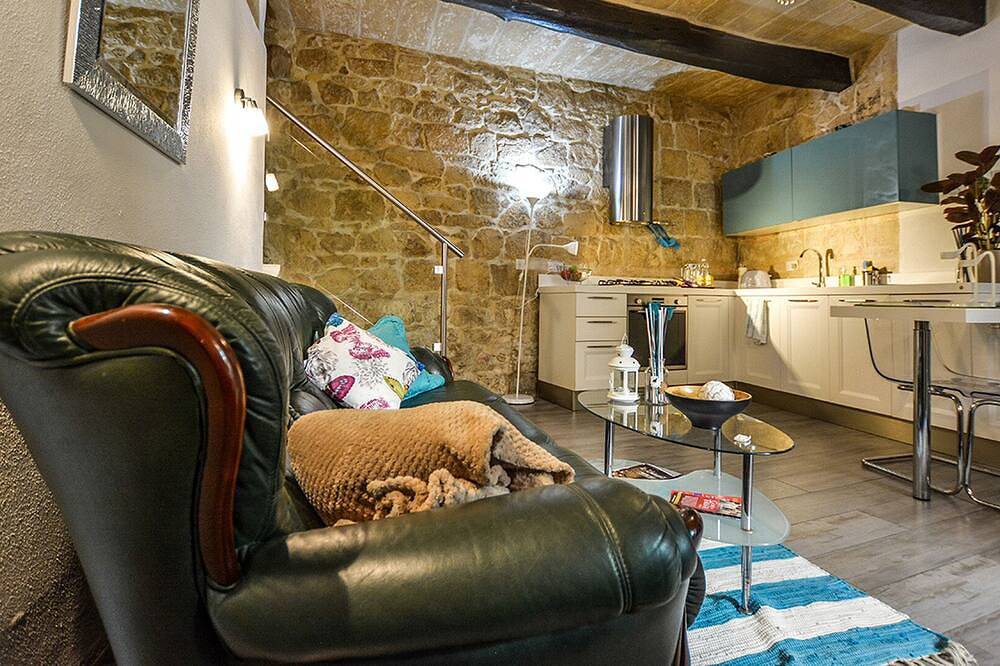Ganze Wohnung, Grand Harbour - Apartment im historischen Gebäude von Valletta in Valletta, Insel Malta