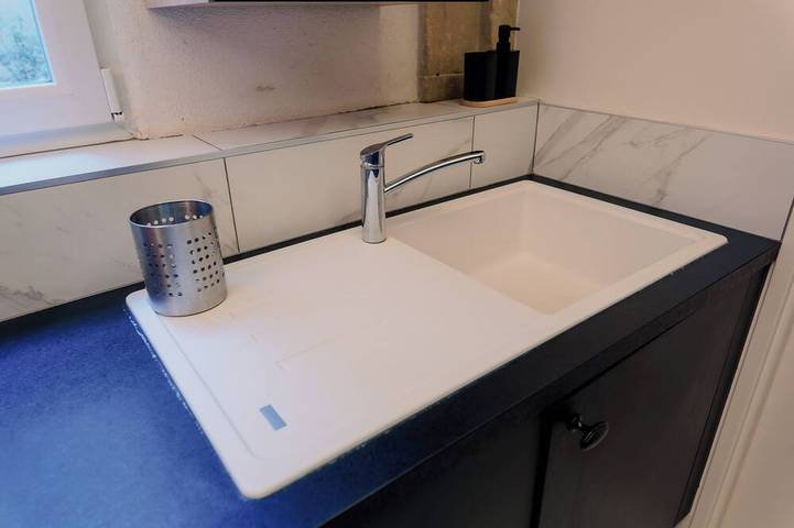 Appartement entier, Cocon élégant • Cour privée • Cœur de Valence in Valence, Région de Valence