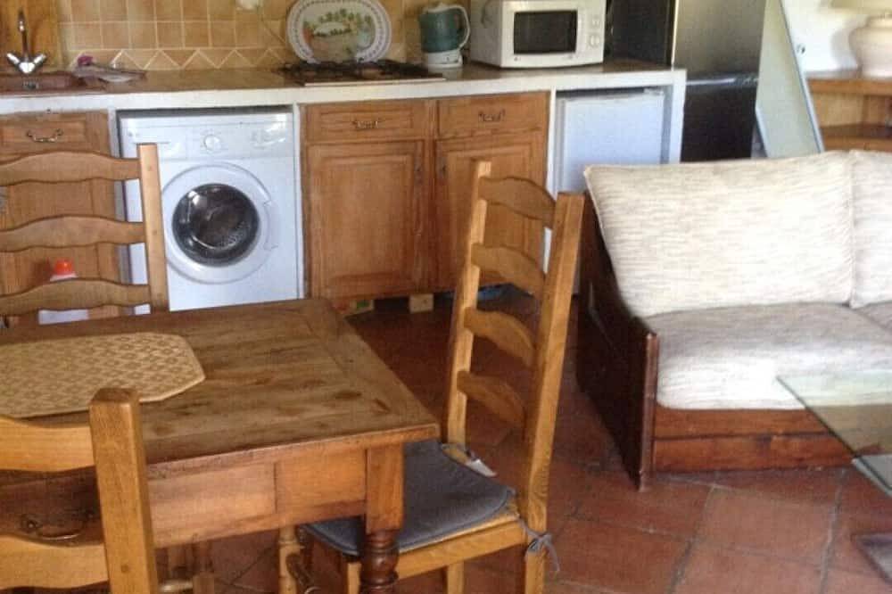 Location pavillon de vacances T2  dans le Haut Var in Tavernes, Région de Brignoles