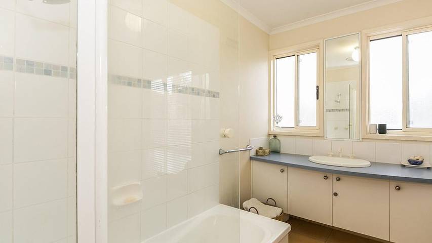 Holiday home for 6 people in Aireys Inlet