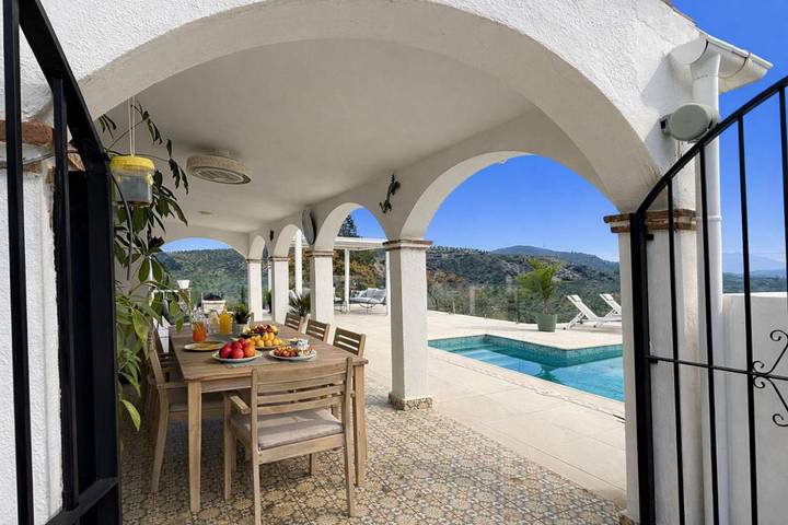 Casa rural para 8 personas, con Balcón y Terraza además de Jardín y Piscina en Tolox - 4