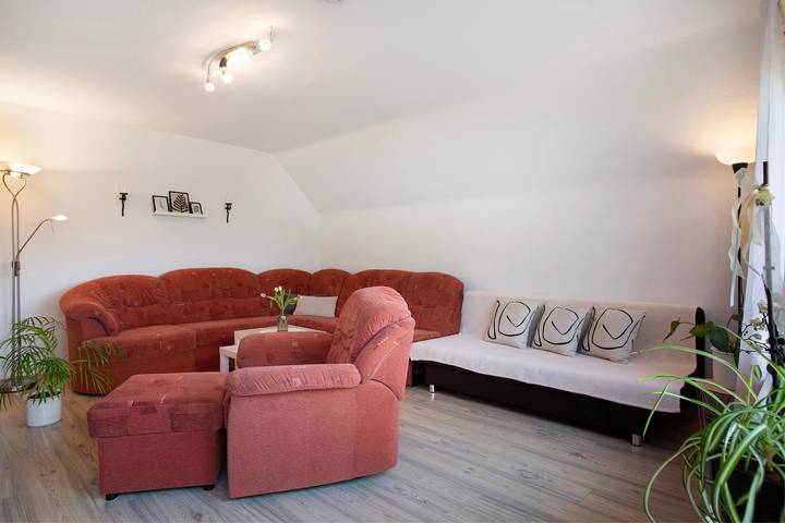 Ganze Wohnung, Willkommen in unserer gemütlichen Ferienwohnung – Ihr Zuhause für entspannte Tage am Bodensee in Friedrichshafen, Region Bodensee-Oberschwaben