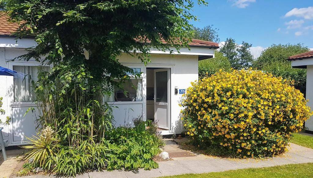 Chalet for 4 People in Dawlish, Devon