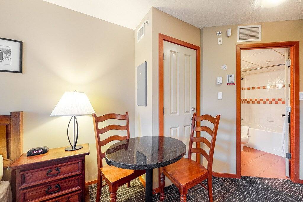 Glamping for 2 Guests in Whistler, Whistler Blackcomb