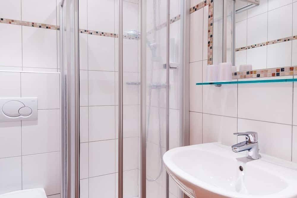 Large double room with shower, Wc - Das Martell, Hotel-Pension in Sankt Johann im Pongau, Ski Amadé