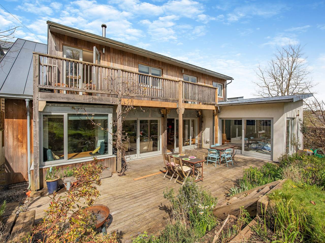 Earthspring Flat in Totnes, Devon