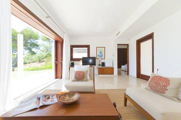 Villa in Sant Josep de sa Talaia, Ibiza Süden für 12 