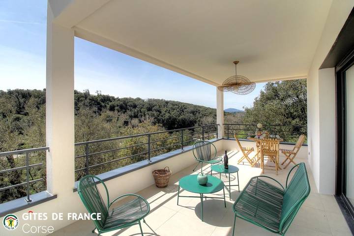 Gîte pour 2 personnes, avec Terrasse à Bastelicaccia