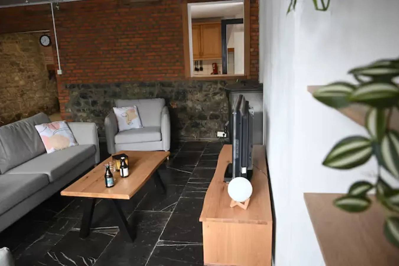 House with Garden in Chimay, 80 m², Family Friendly in Chimay, Hainaut