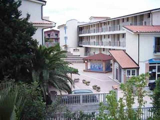 Location de vacances pour 2 personnes, avec vue et terrasse, animaux acceptés dans Marina di Davoli - 3