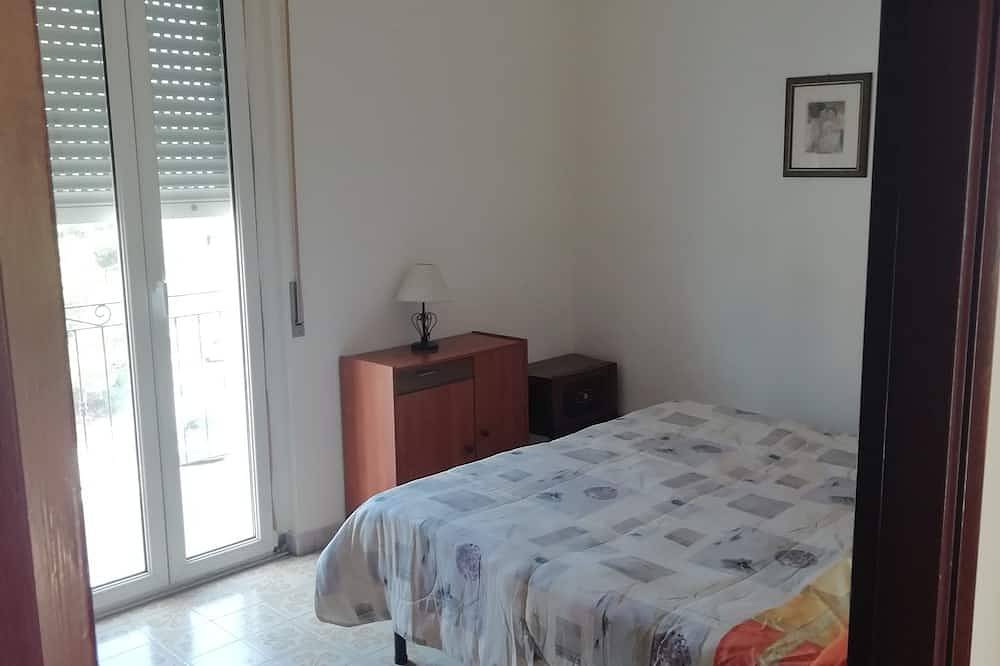 Ganze Wohnung, Apartment with large exclusive terrace on the top floor with panoramic views in Vico del Gargano, Gargano