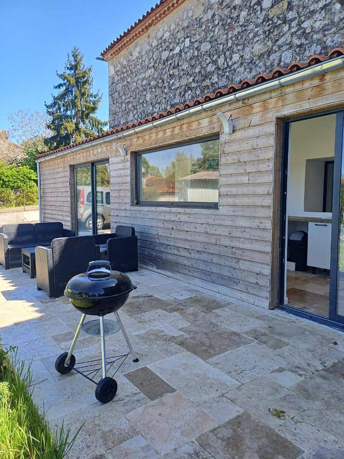 Appartement entier, Maison avec jardin 4 pers, 2 lits, billard, wifi, clim in Foulayronnes, Quercy
