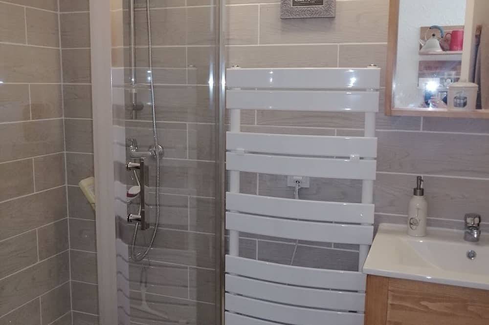 Appartement entier, Charmant Studio Pra Loup 1500 avec grand balcon au soleil. Fibre Wifi. in Pra-Loup (station de ski), Pra-Loup