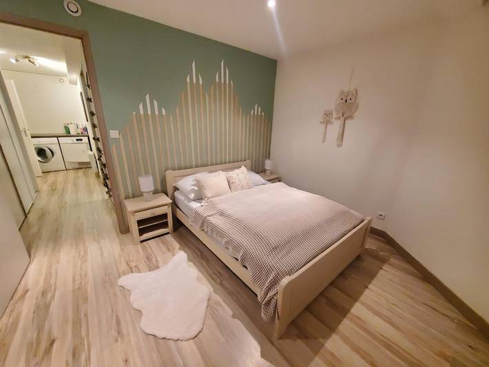 Gîte pour 8 personnes, avec vue sur le lac ainsi que terrasse et jardin dans Lac Pavin - 2