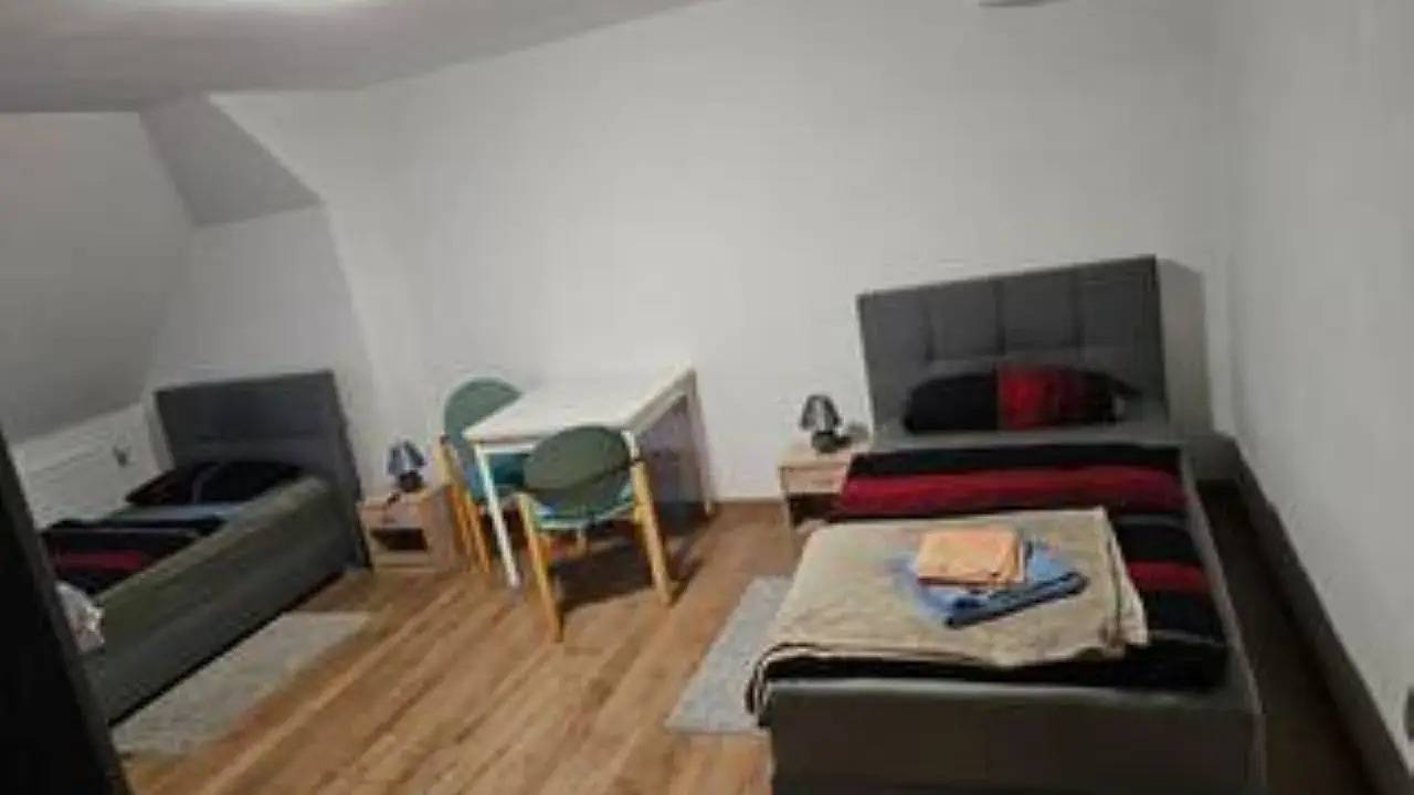 Ganze Ferienwohnung, Ferienwohnung für 4 Personen (72 m²) in Leuna in Leuna, Saale-Unstrut