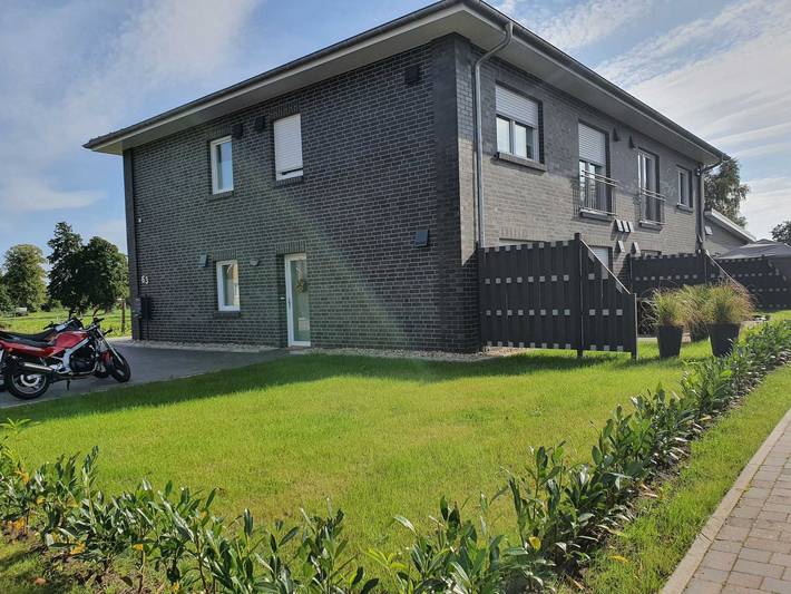 Ferienwohnung für 4 Personen, mit Terrasse und Garten in Ostrhauderfehn - 2