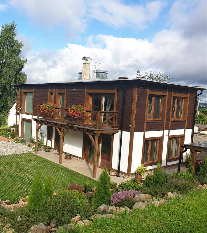 Ferienhaus für 8 Personen, mit Balkon und Terrasse sowie Garten und Ausblick