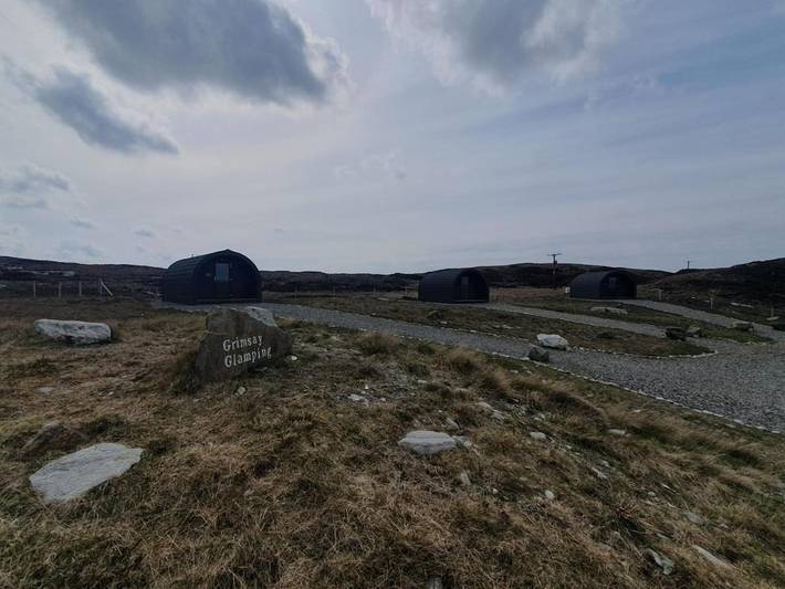 Glamping for 2 people, with Balcony and Terrace as well as Garden in Outer Hebrides