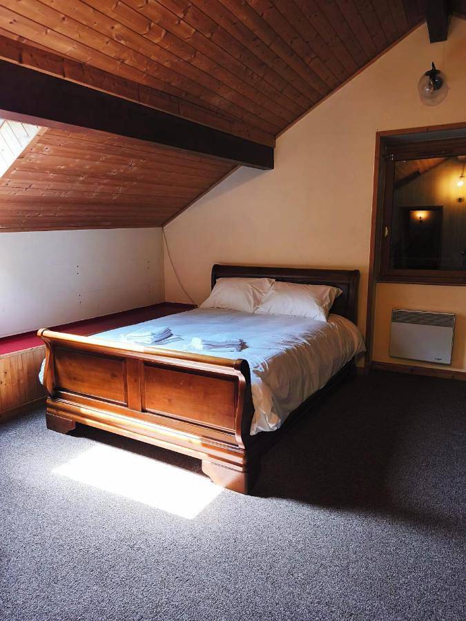 Location de vacances pour 8 personnes, avec jardin et vue dans Saint-Pierre-de-Curtille - 4