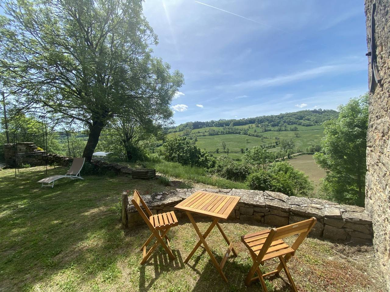 Chambres d'hôtes entre Tarn et Causses - Chambre Larzac in Sévérac-le-Château, Parc naturel régional des Grands Causses