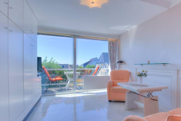Ferienwohnung für 2 Personen, mit Terrasse und Sauna sowie Garten in Wenningstedt