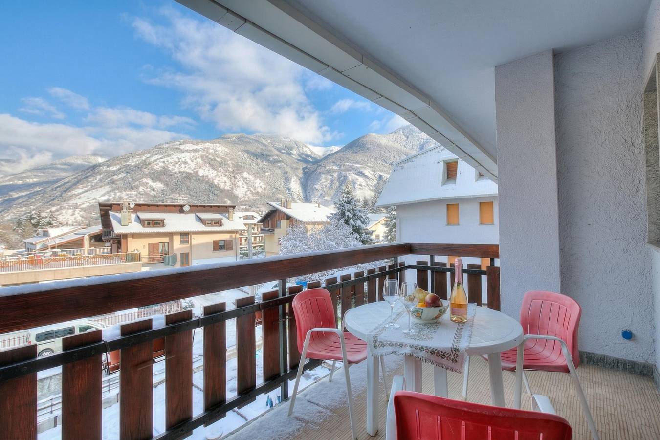 Appartamento intero, Appartamento Vista Alta with Balcony for 5 in Oulx, Via Lattea