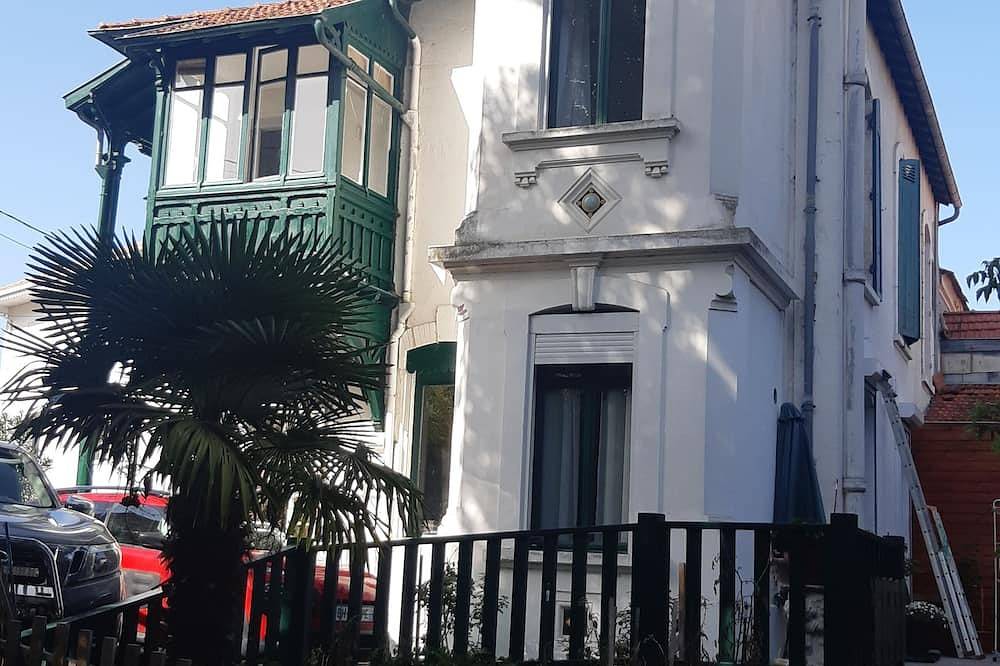 The Villa Roxane Or The Charm Of Yesteryear in Arcachon, Arcachon en omgeving