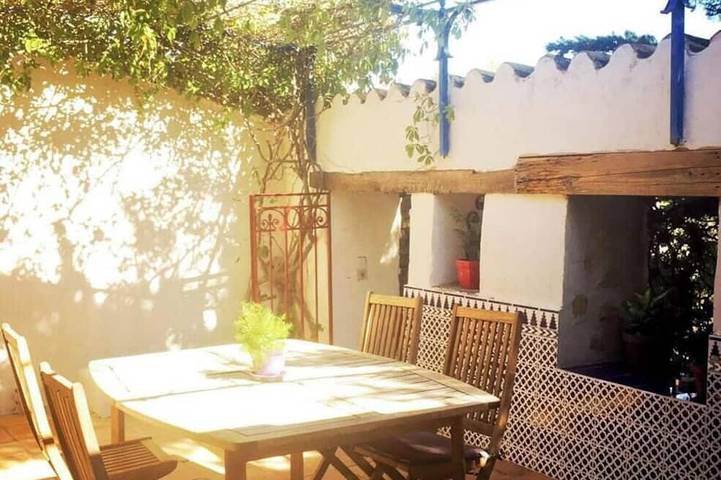 A cozy and unique patio overlooking the ocean in Fitou, Mittelmeerküste (Frankreich)