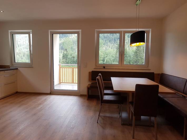Ferienwohnung für 6 Personen, mit Balkon und Terrasse sowie Garten in Sillian