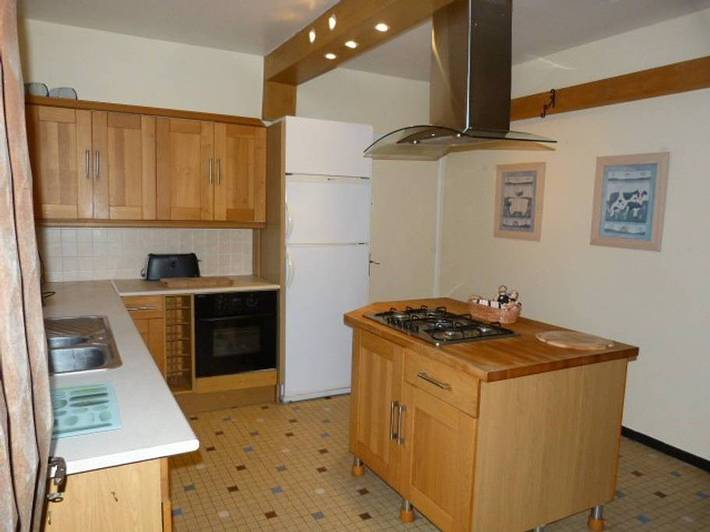 Gîte pour 6 personnes, avec terrasse, adapté aux familles à Bias - 2