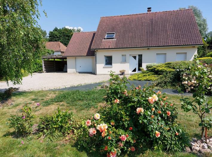 Gîte pour 8 personnes, avec jardin et terrasse, animaux acceptés