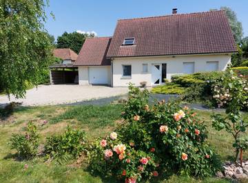 Gîte pour 8 personnes, avec jardin et terrasse, animaux acceptés à Aix-en-Issart