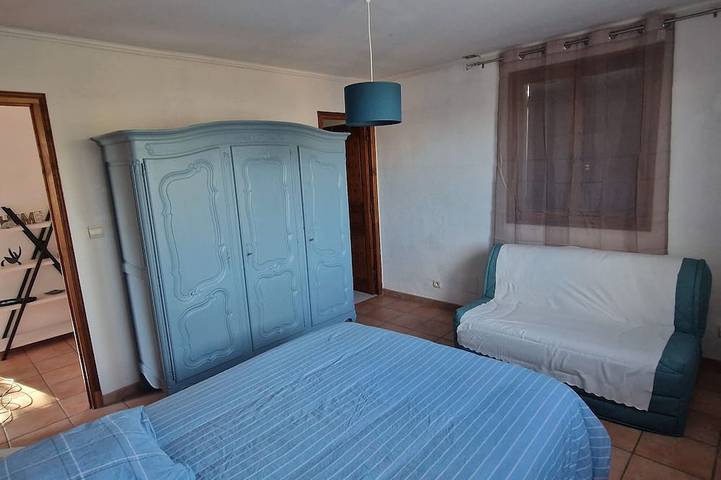 Location de vacances pour 6 personnes, avec terrasse et jardin, animaux acceptés à Berre-les-Alpes - 4