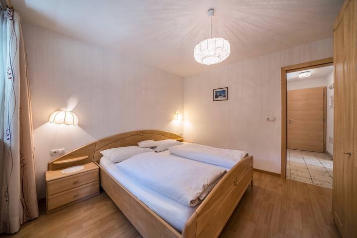 Entire apartment, Vacation Home "Maria Steinröserl" with Mountain View, Garden, Wi-Fi & Sauna in Capanne di Fuori, Moos in Passeier