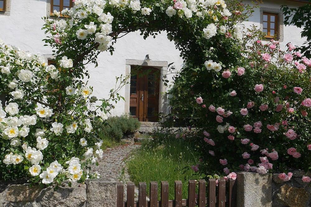 Großzügiges Ferienhaus am Land mit Wellness,- Gesundheitsangebot in Wunsiedel, Oberfranken