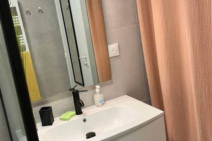 Appartement entier, Appart. 2Pcs Entierement Renove A 2 Pas De La Mer, Toutes Commodites A Pied in Deauville, Région de Lisieux