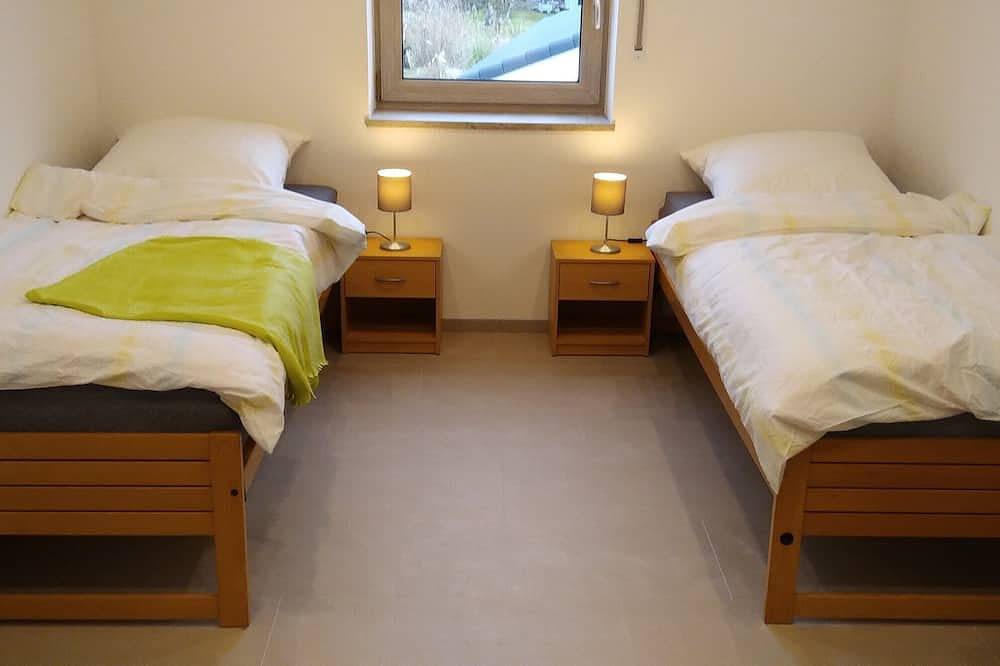 Ganze Wohnung, Gemütliche Ferienwohnung (100qm) mit traumhafter Lage direkt an der Altmühl in Beilngries, Altmühltal