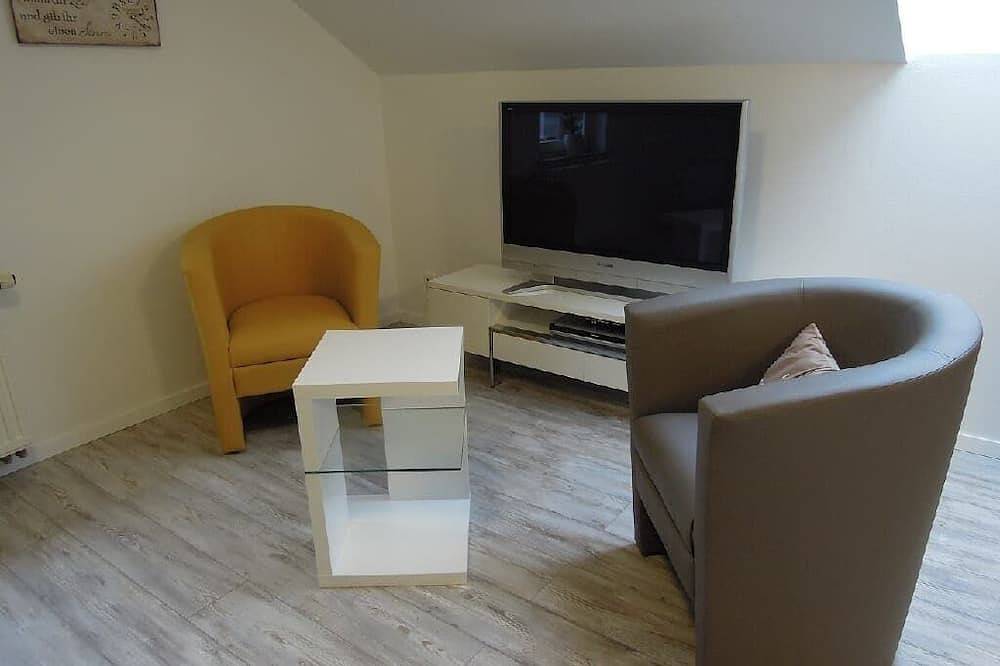 Entire apartment, Moderne 40qm Ferienwohnung mit voll ausgestatteter Küche in Neualbenreuth, Eastern Bavaria