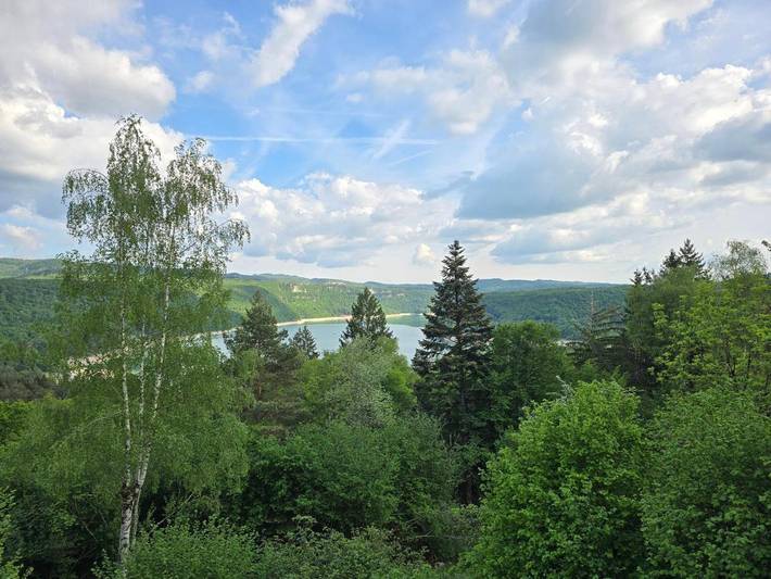 Gîte pour 6 personnes, avec Terrasse et Vue dans Lac de Vouglans - 4