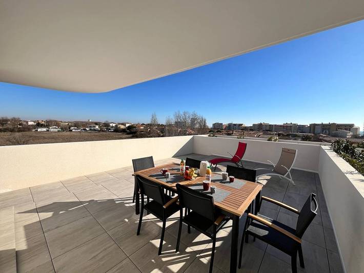 Appartement de vacances pour 6 personnes, avec terrasse et piscine