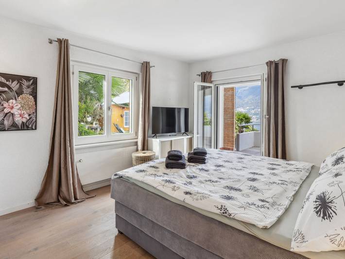 Ferienhaus für 4 Personen, mit Terrasse und Seeblick sowie Ausblick und Garten im Tessin - 3