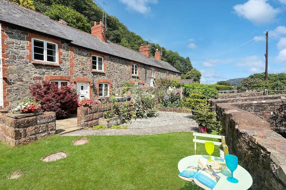 Glamping for 4 People in Porlock, Exmoor
