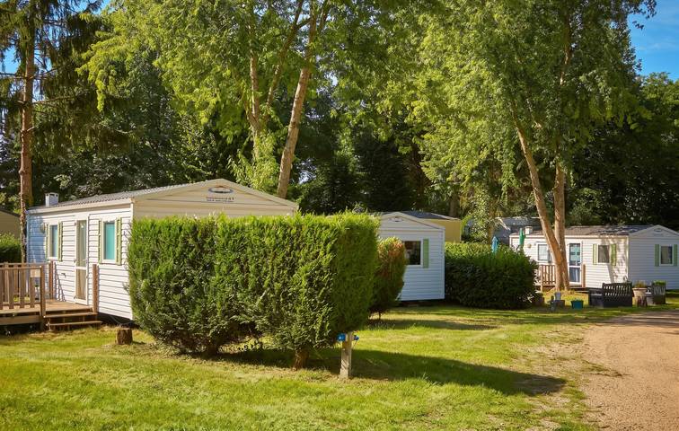 Bungalow charmant Saint-Chéron 25 m² avec piscine in Saint-Chéron, Essonne